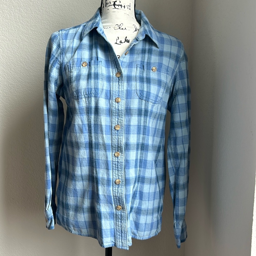 Duluth Trading Co women’s flannel button down